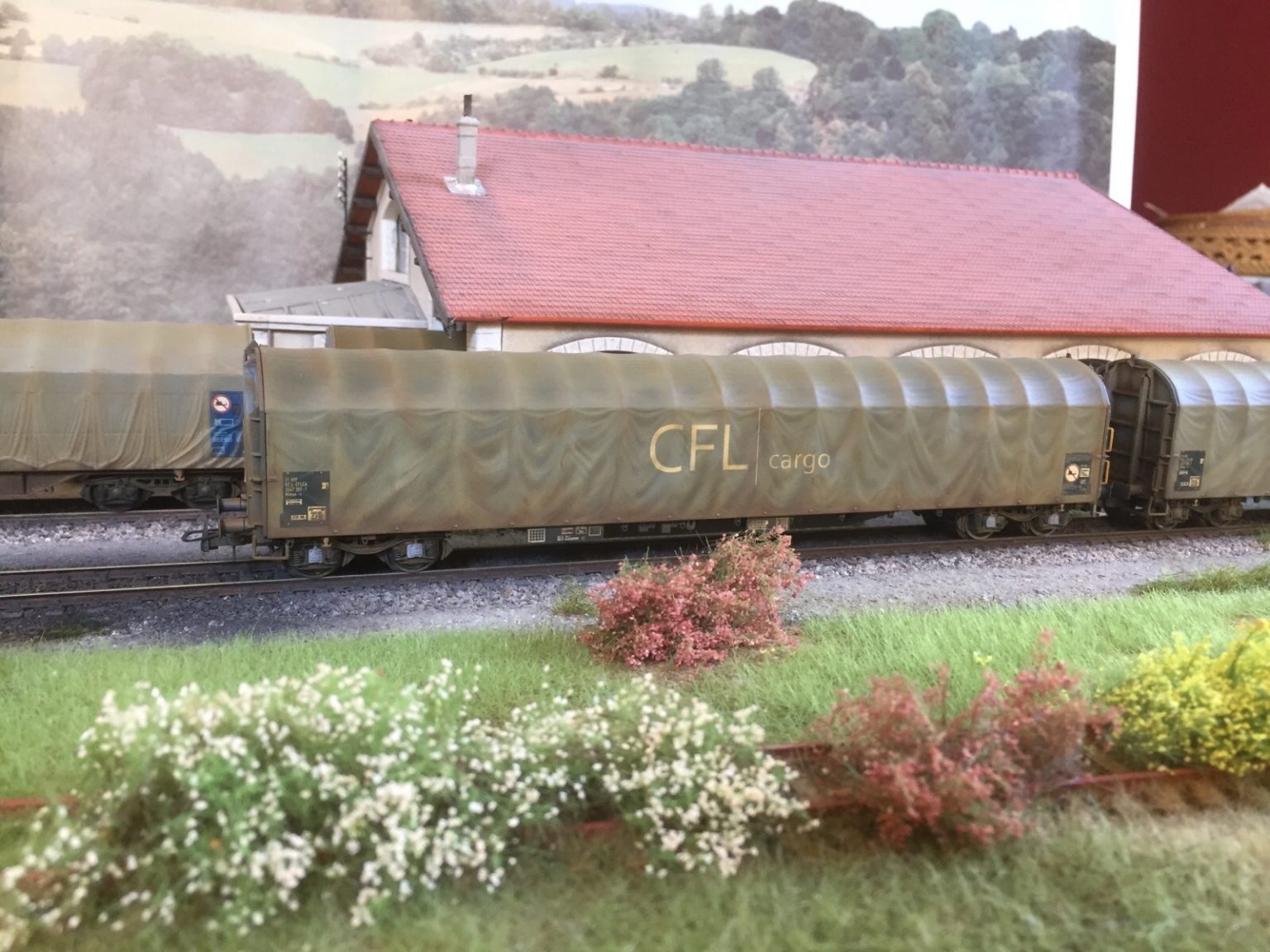 Wagon bâché à bogies, type Rilmms, bâche gris clair