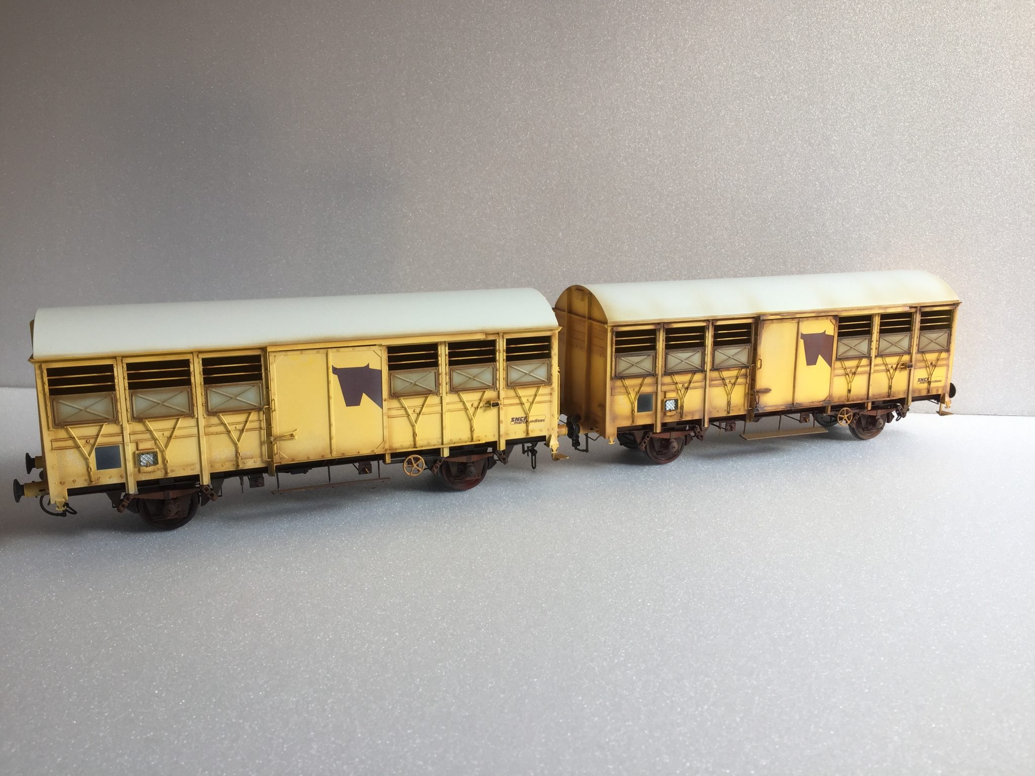 Wagon Roco 46441.3 - Couvert Court Jaune Transport De Bétail - NEUF (n°1bis)